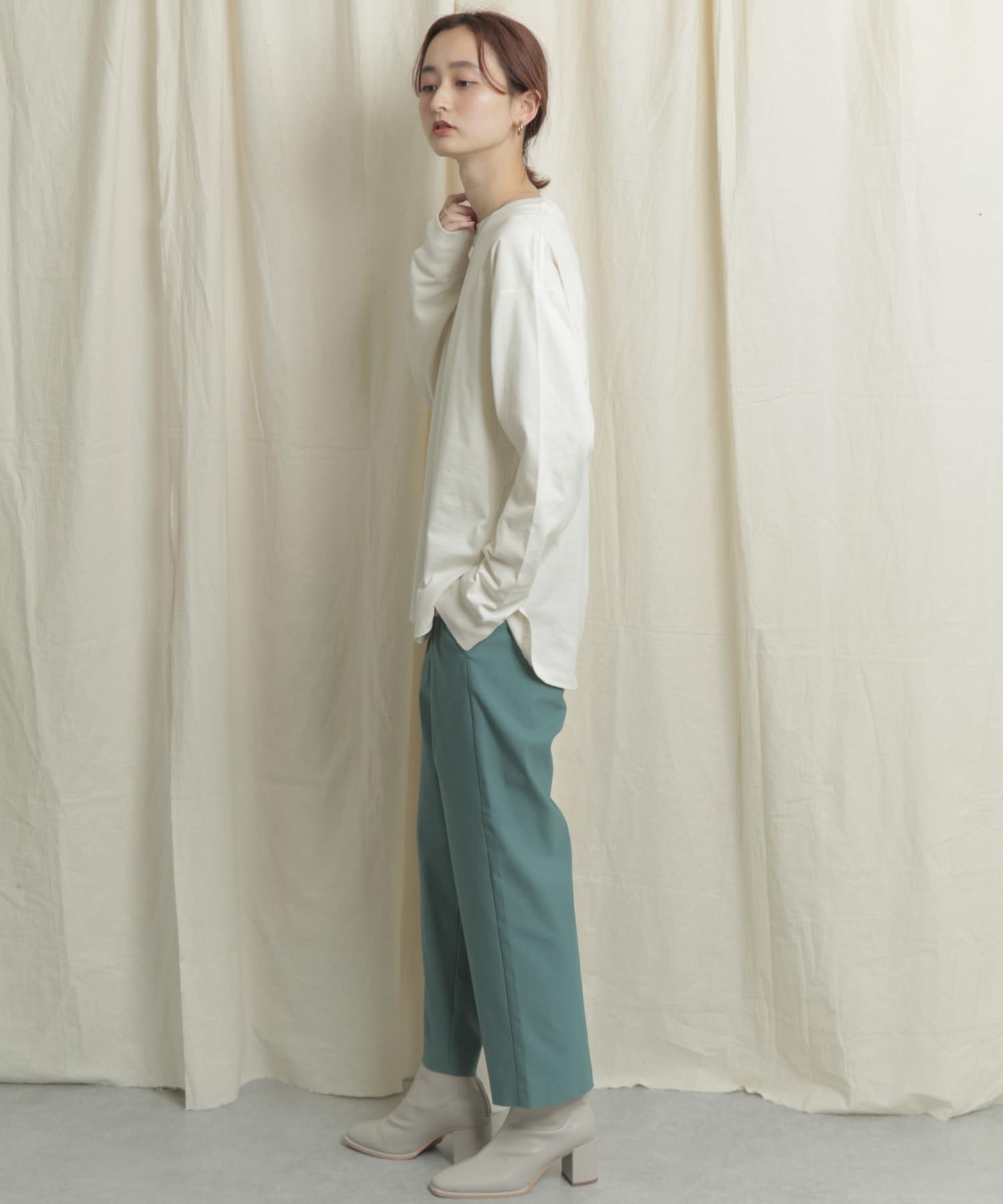 GREEN