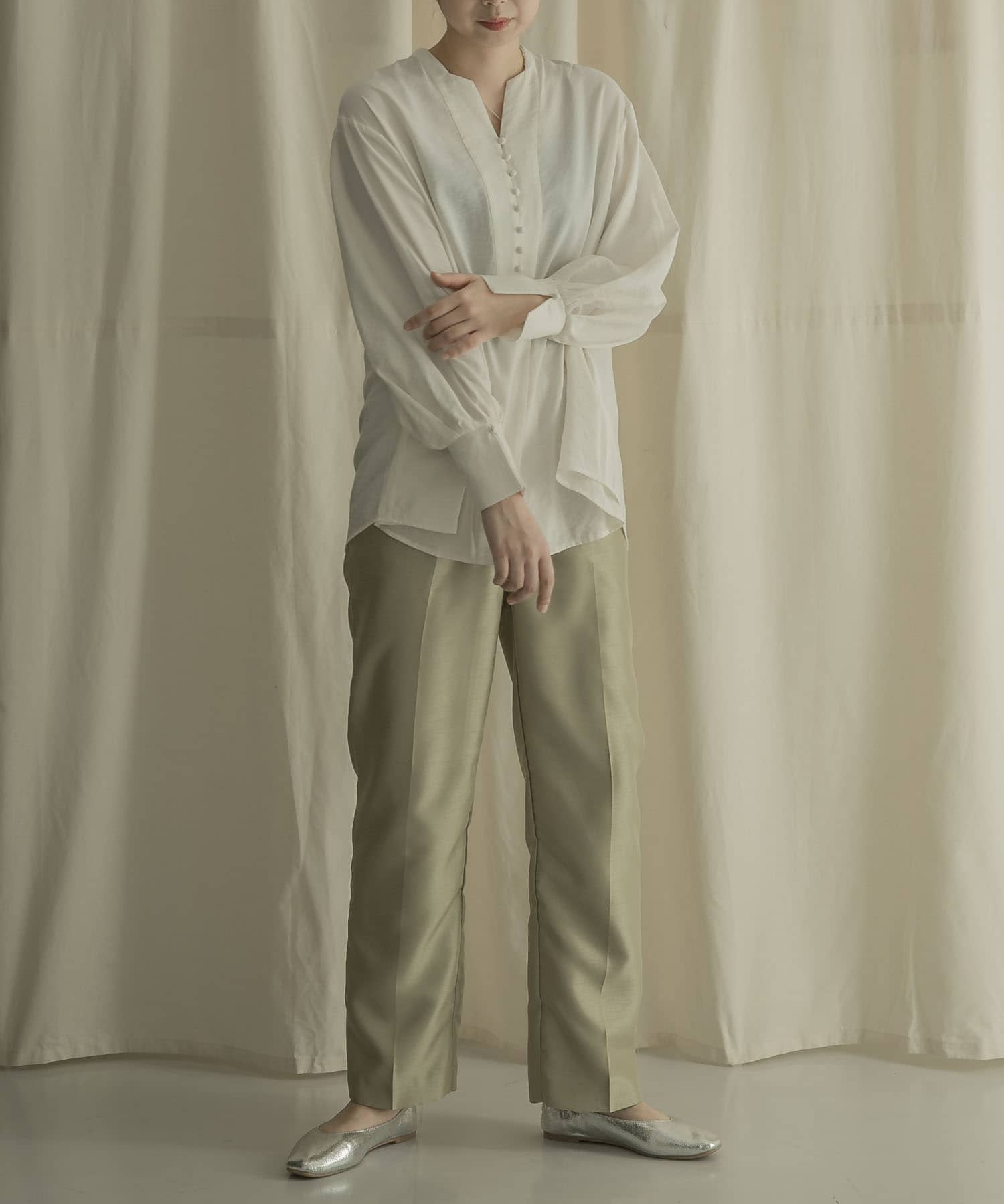 シャンタンテーパードパンツ L.OLIVE M