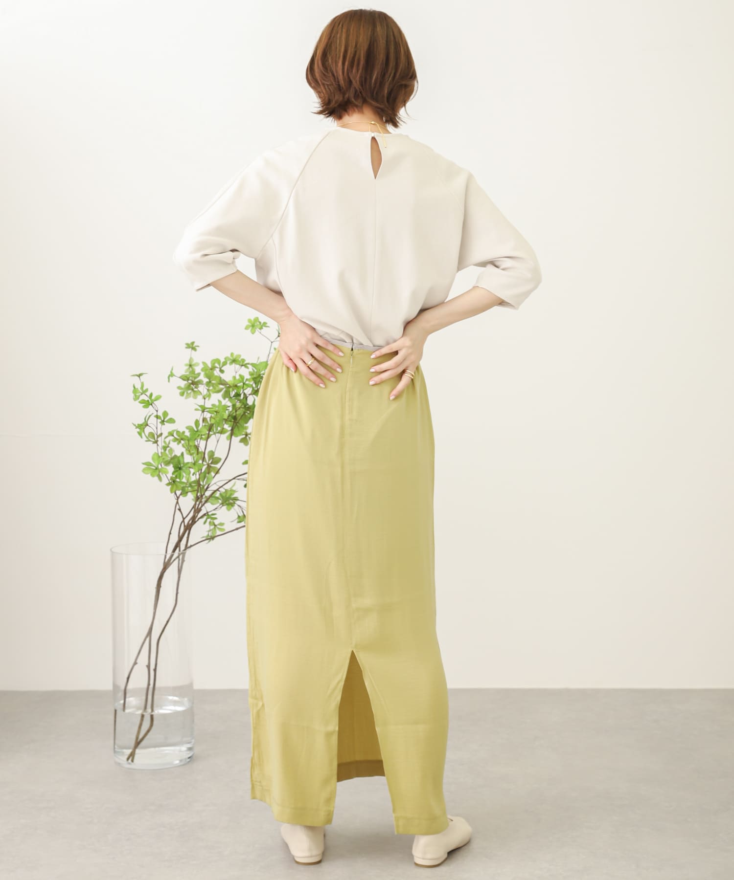 サテンストレートナロースカート LIME one