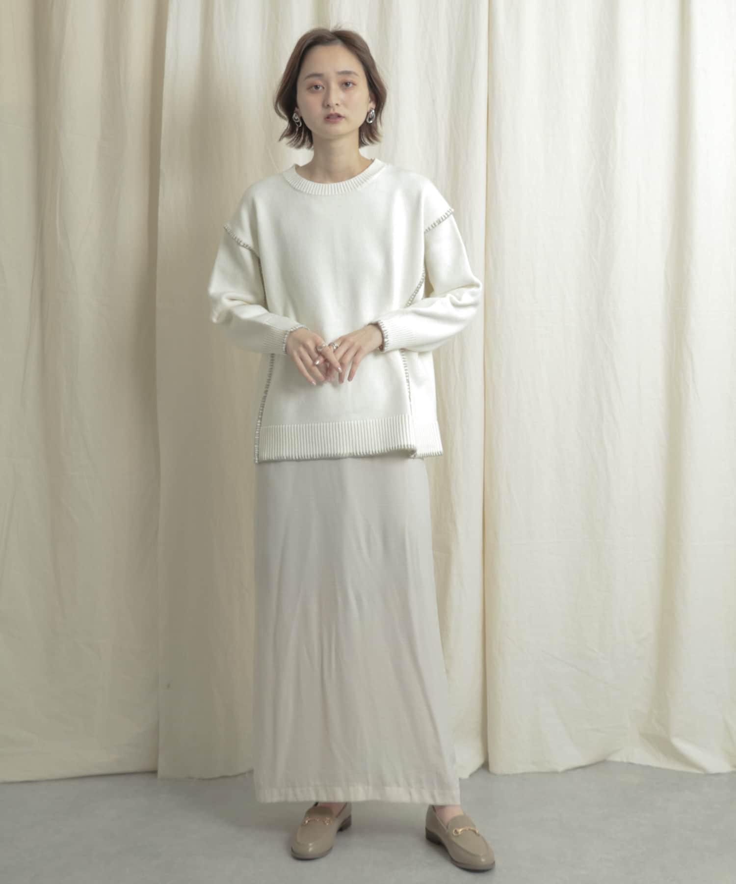 サテンストレートナロースカート IVORY one