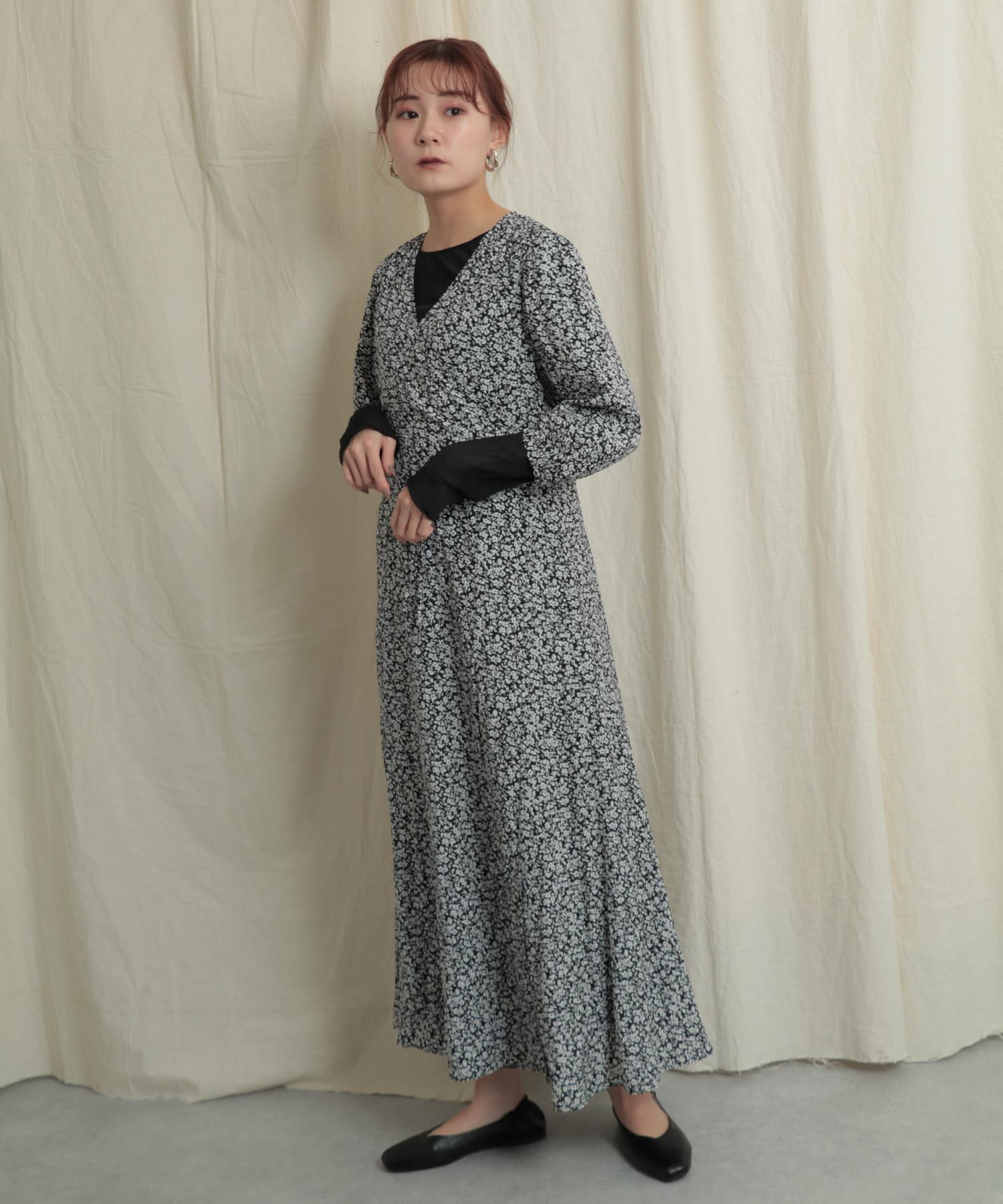 フラワープリントワンピース BLACK one