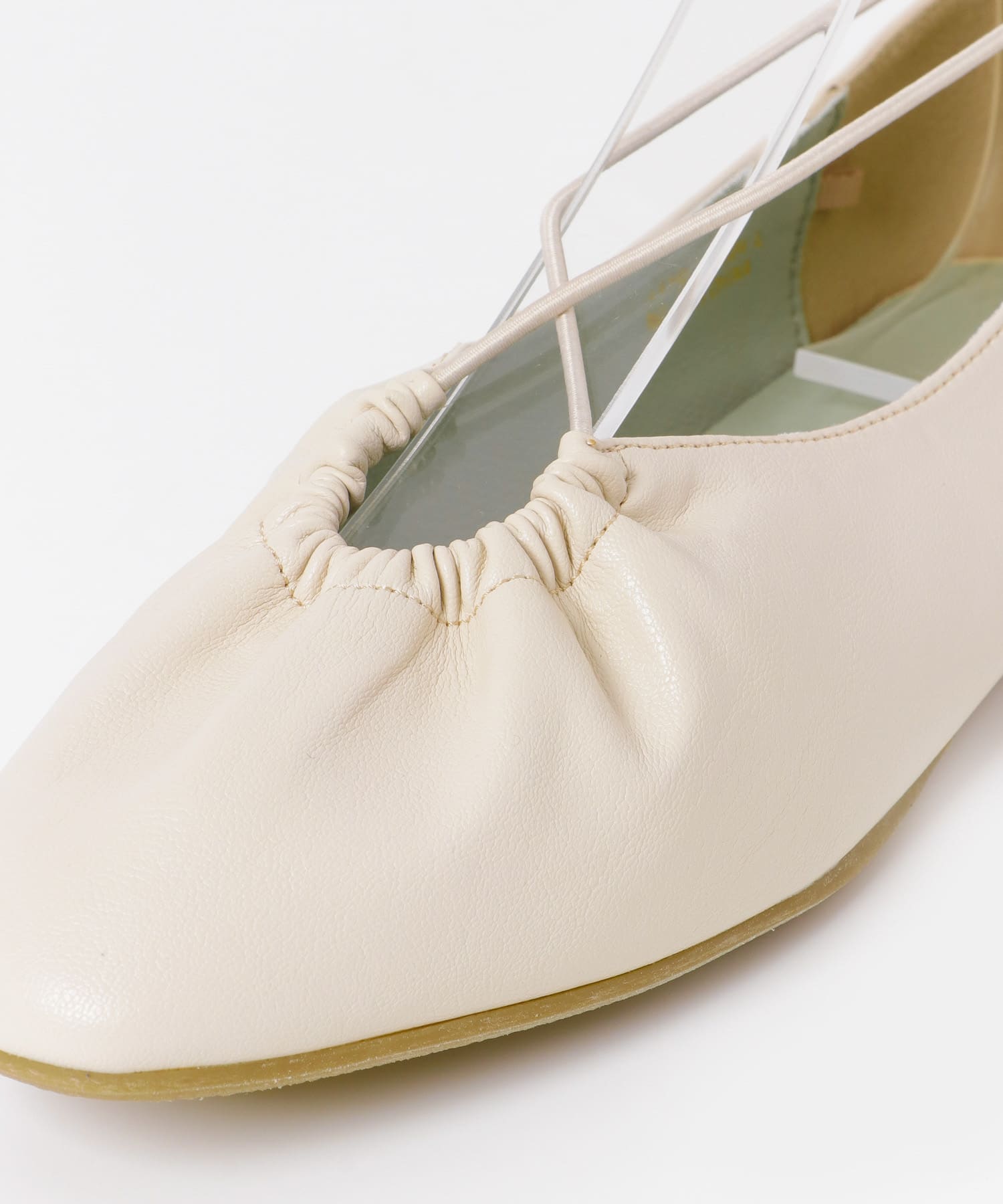ナローストラップギャザーフラットシューズ IVORY S