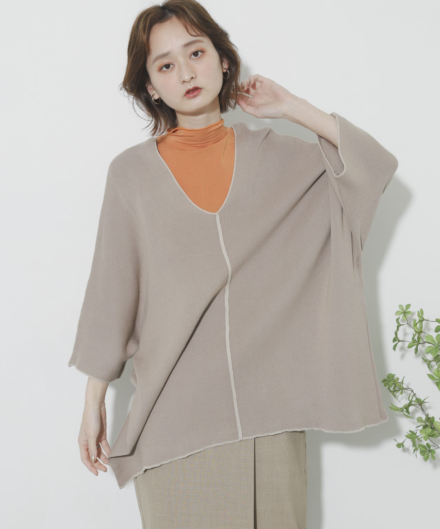 カラーリンキングポンチョセーター BEIGE one
