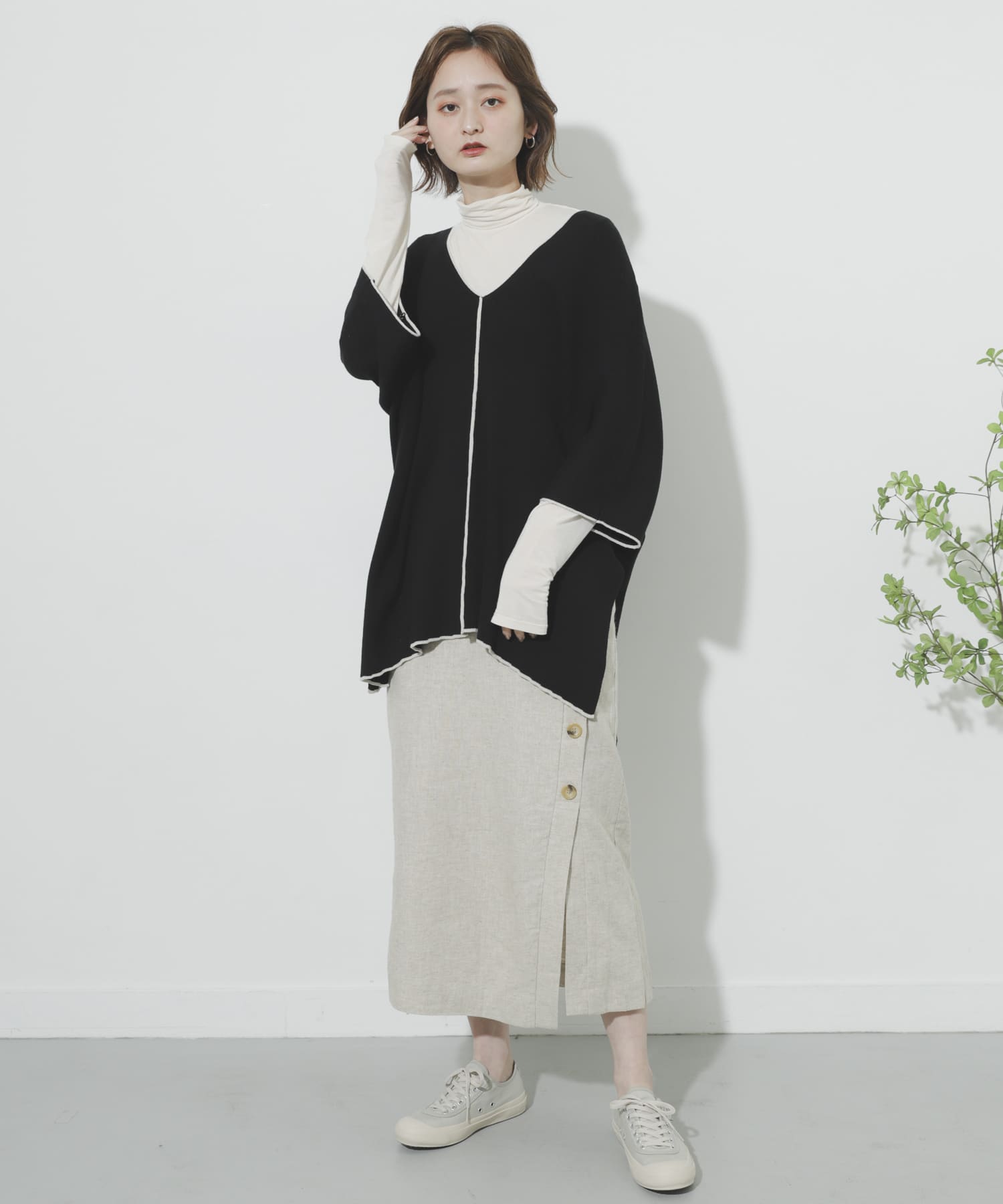 カラーリンキングポンチョセーター BLACK one