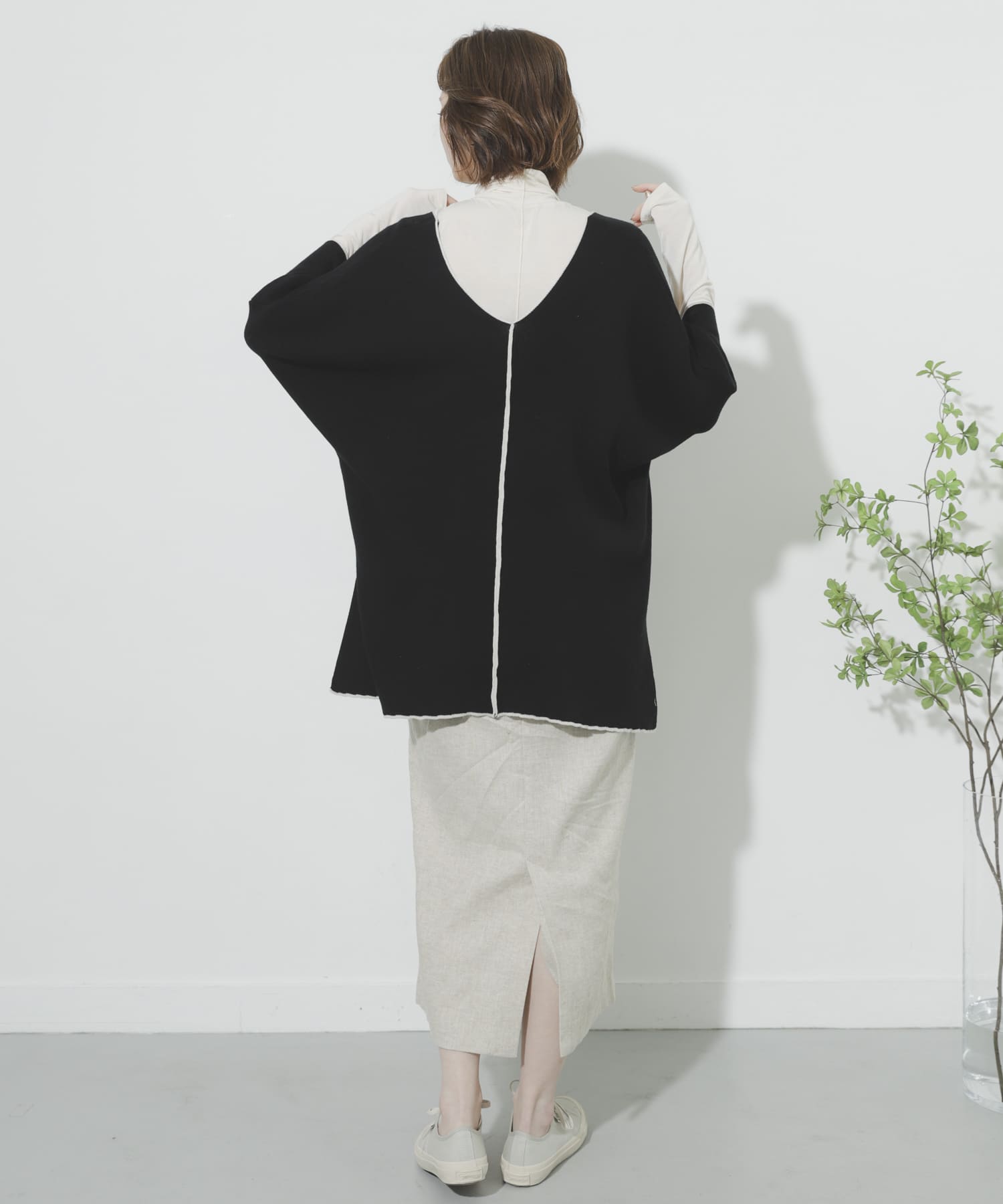 カラーリンキングポンチョセーター BLACK one