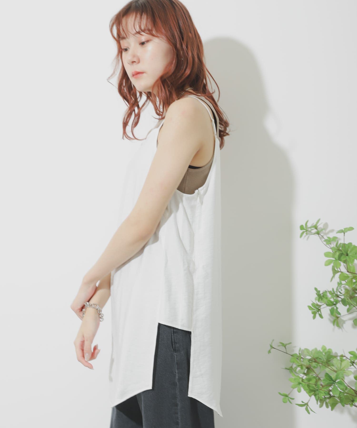 OFF WHITE