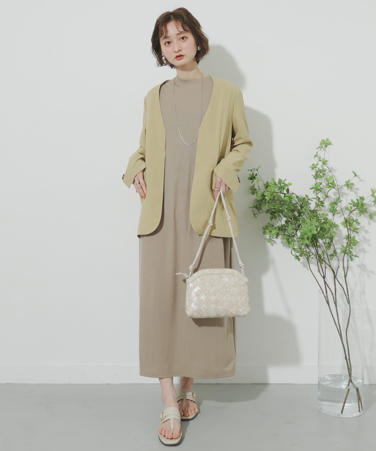バックタックロングワンピース BEIGE one
