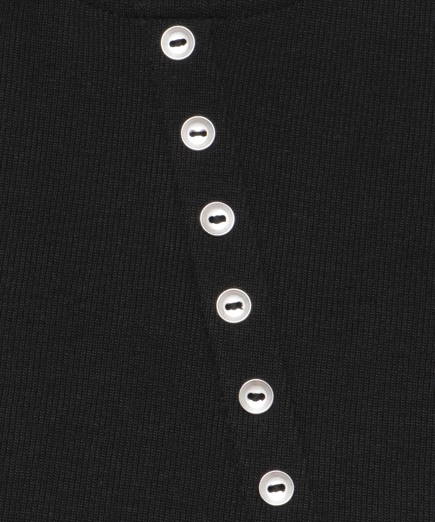 レイヤードボタンディテールトップ BLACK one