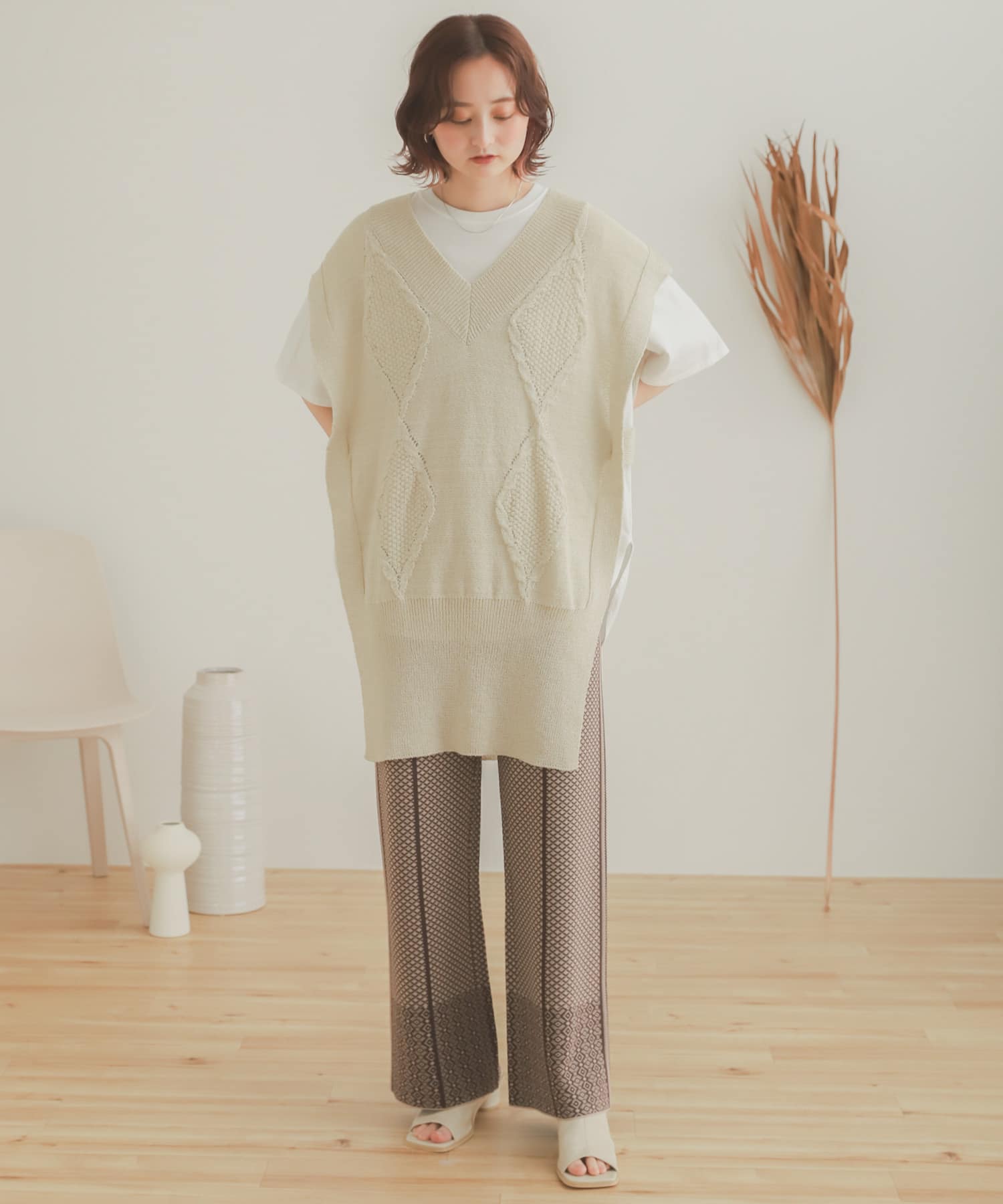 ロングケーブルベスト IVORY one