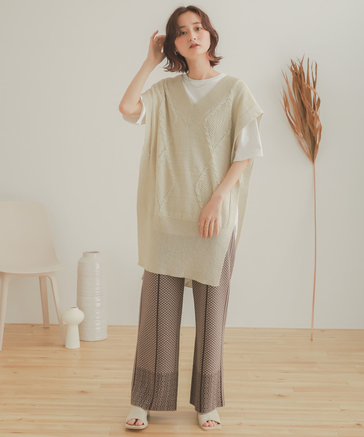 ロングケーブルベスト IVORY one