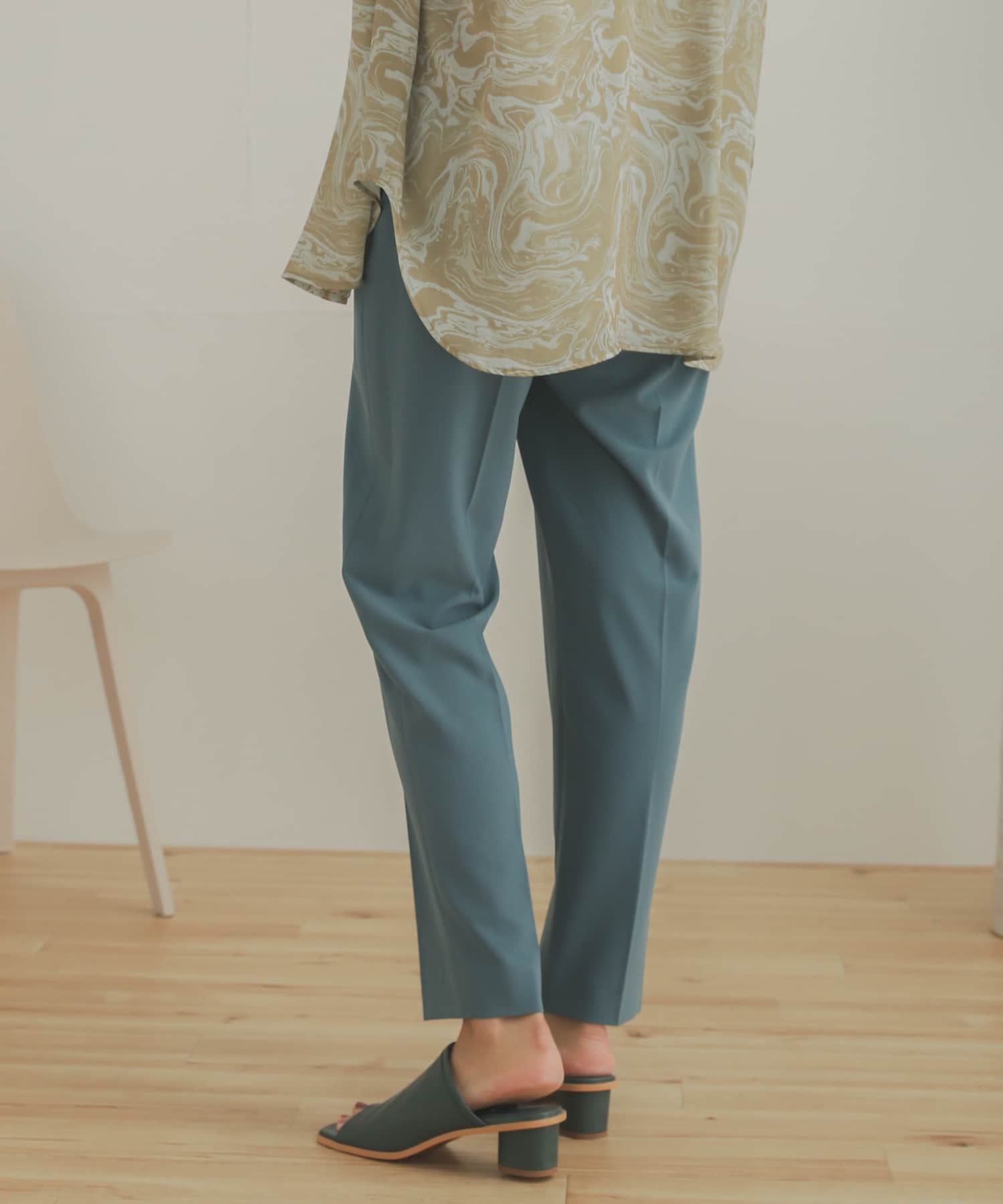 ジョーゼットテーパードパンツ L.BLUE XS