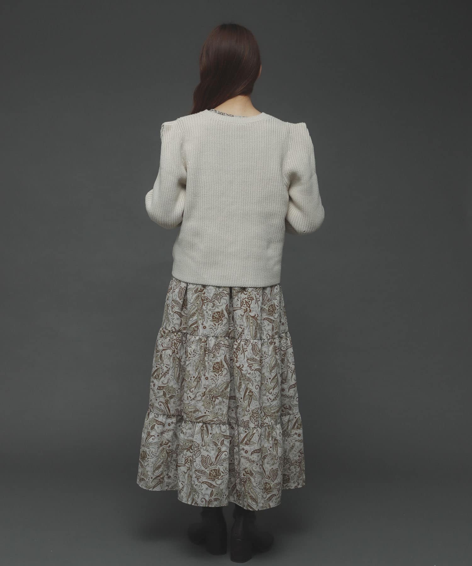 クルーネックショルダータックセーター IVORY one