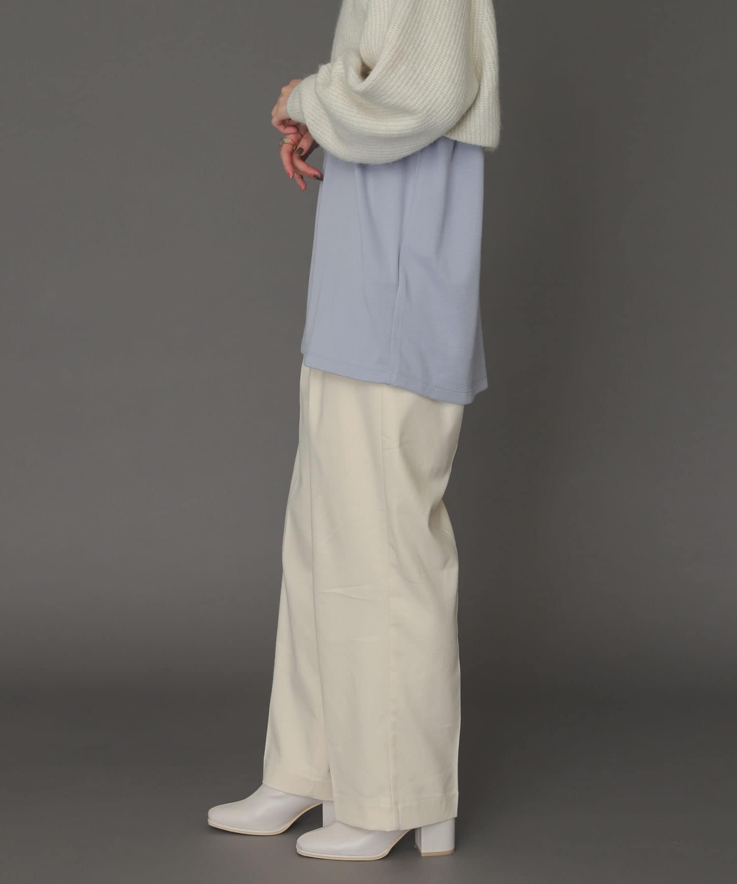 ハイウエストタックストレートパンツ IVORY S