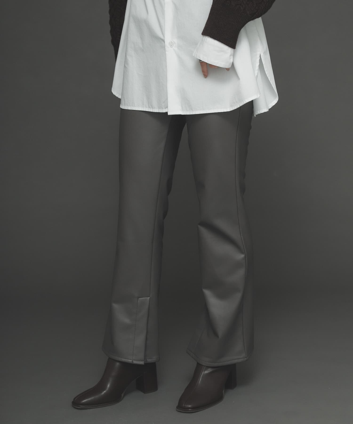 GRAY