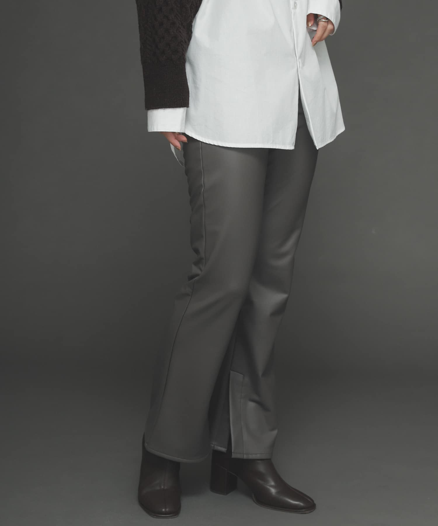 GRAY