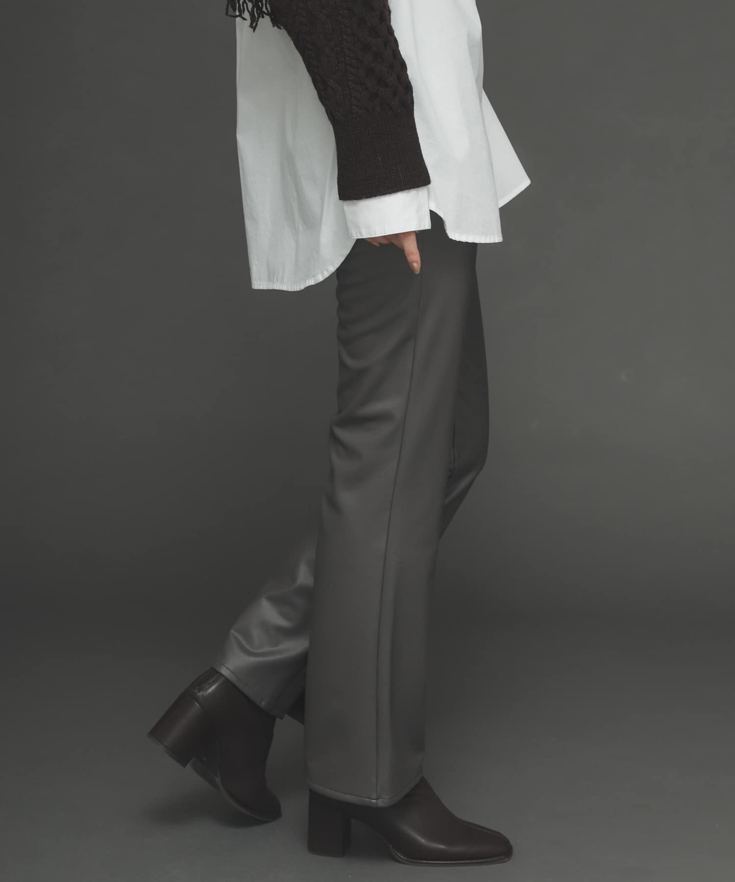 GRAY