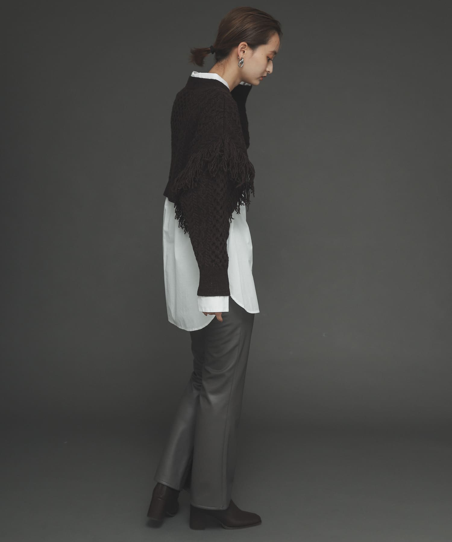 GRAY