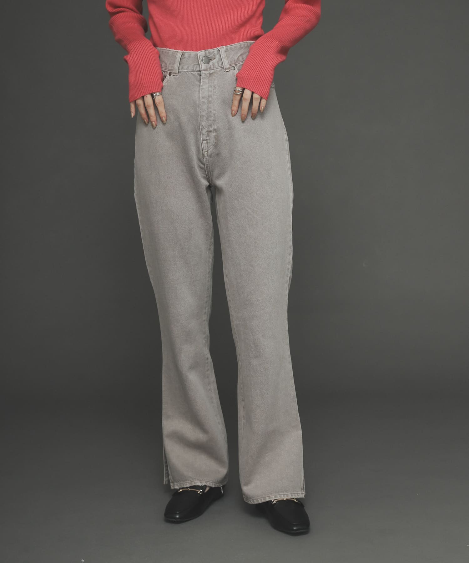 GRAY