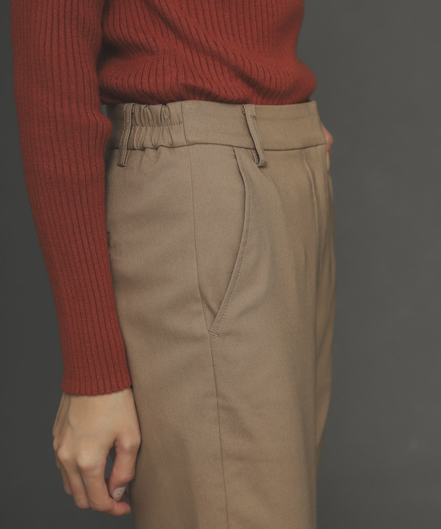 『TALLサイズあり』ストレッチスリムテーパードパンツ BEIGE M