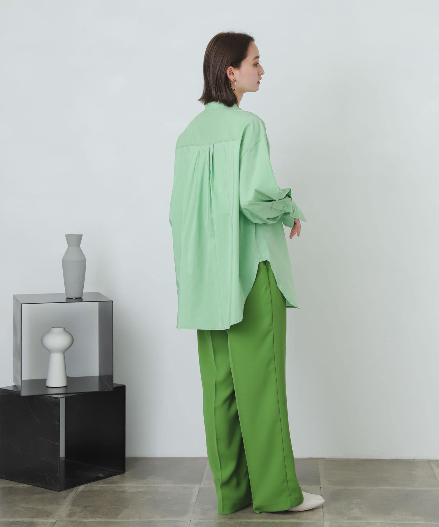 GREEN