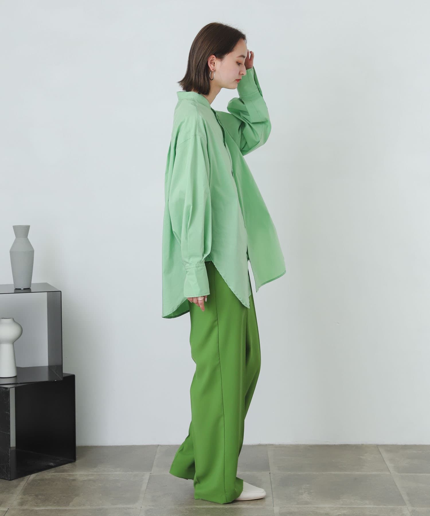 GREEN
