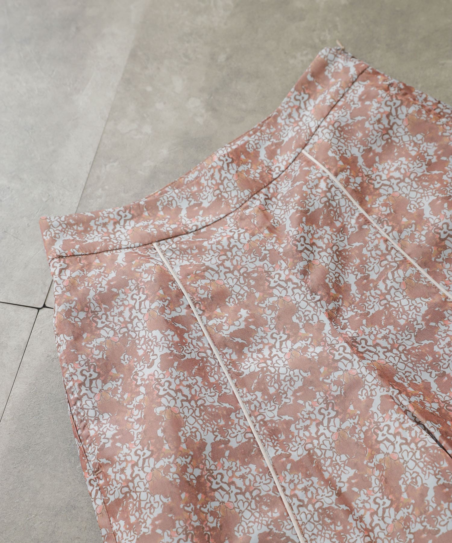 アートフラワーパイピングパンツ CAMEL M