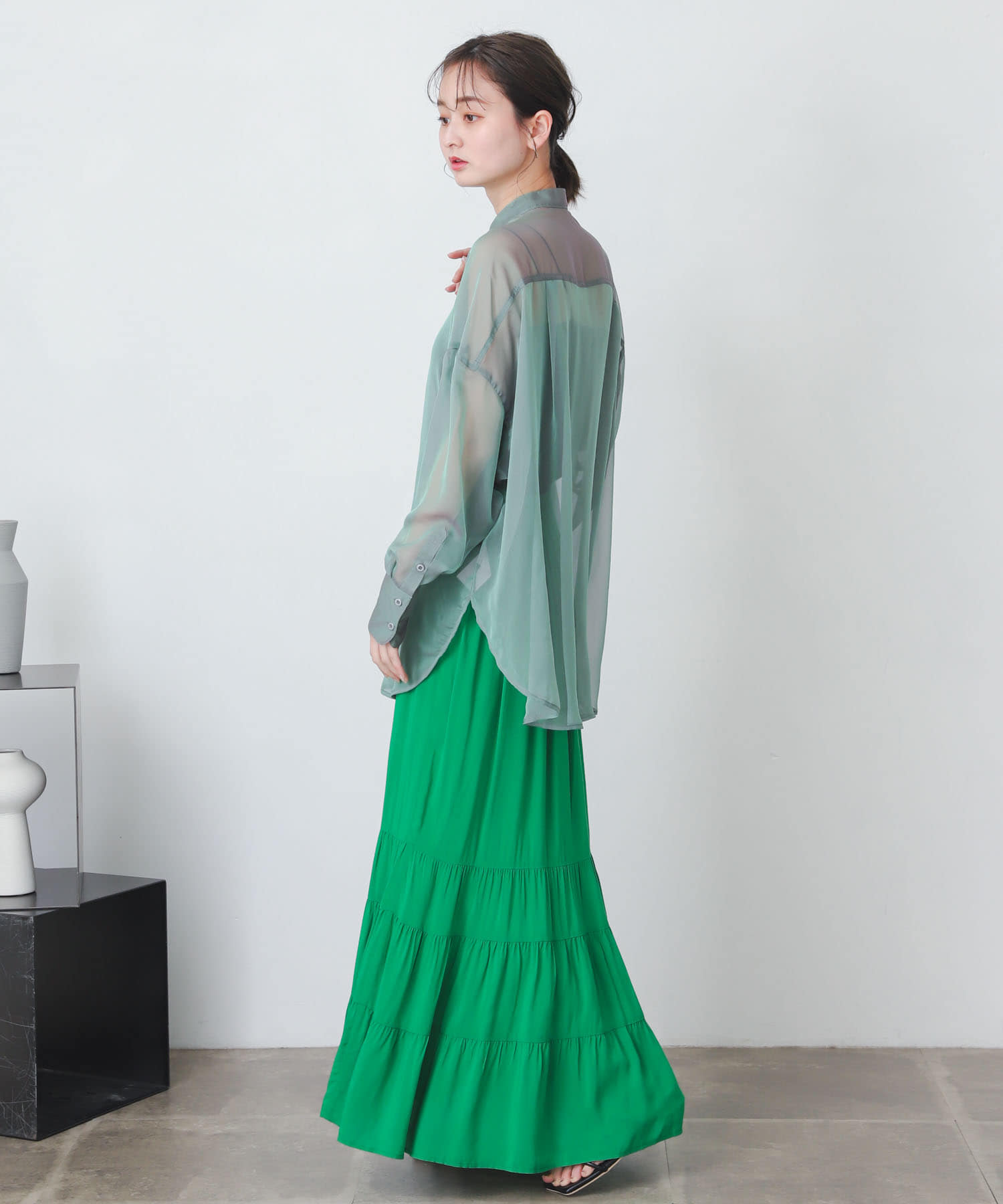 GREEN