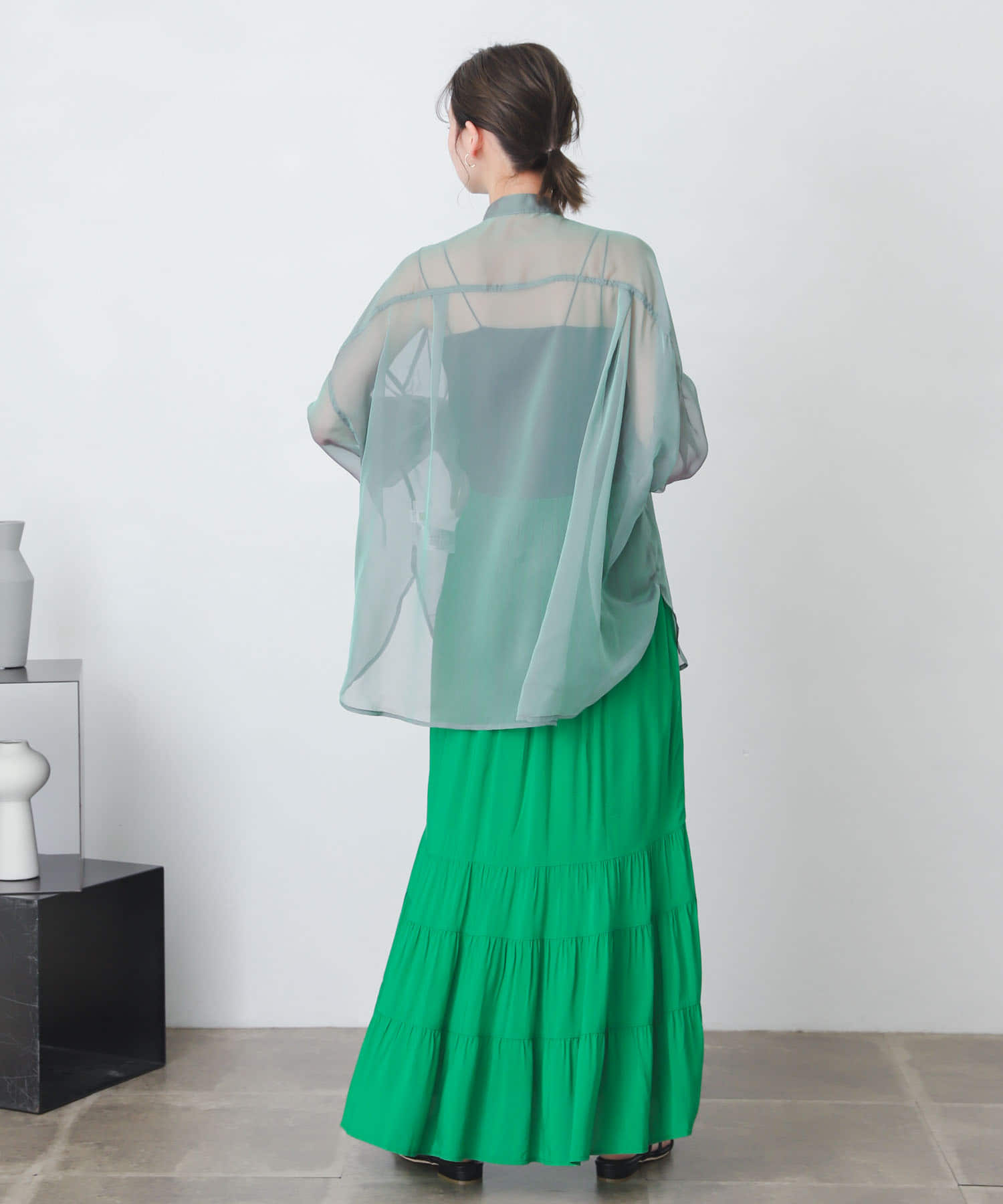 GREEN