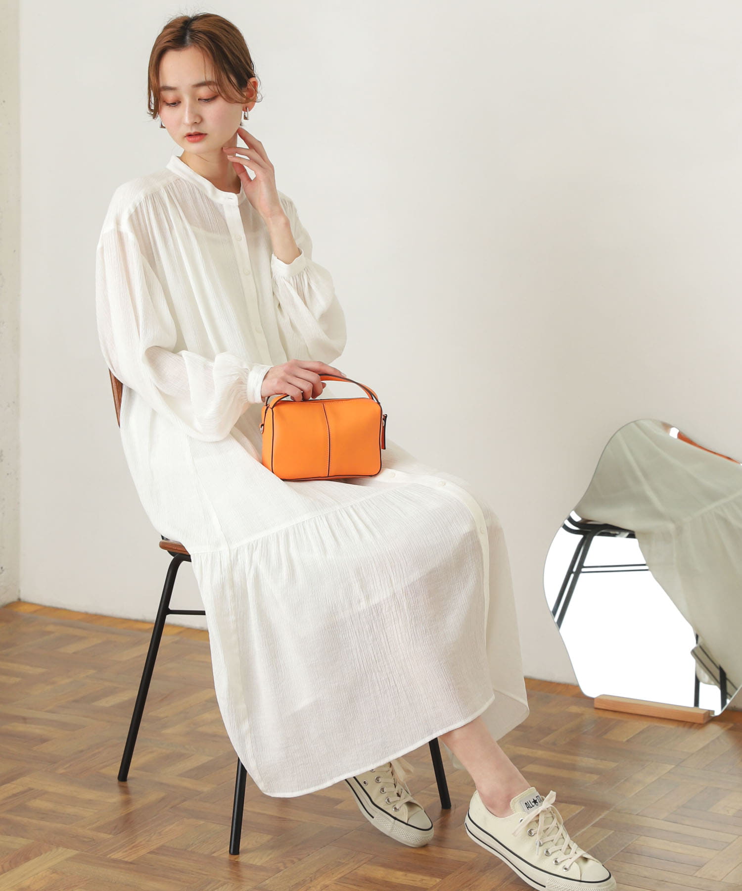 OFF WHITE