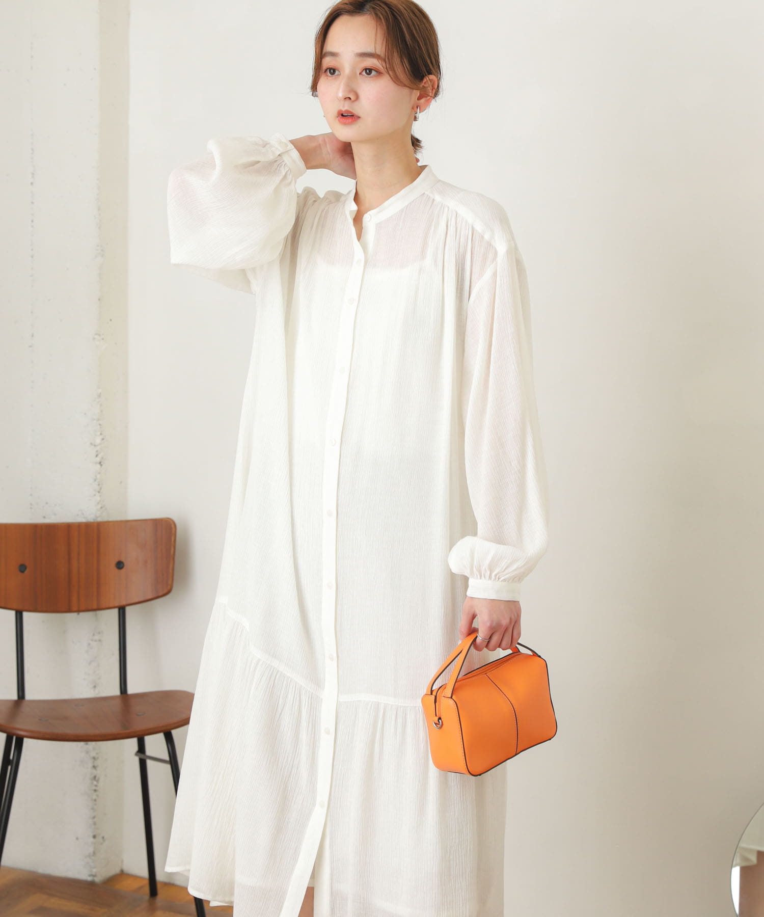 OFF WHITE