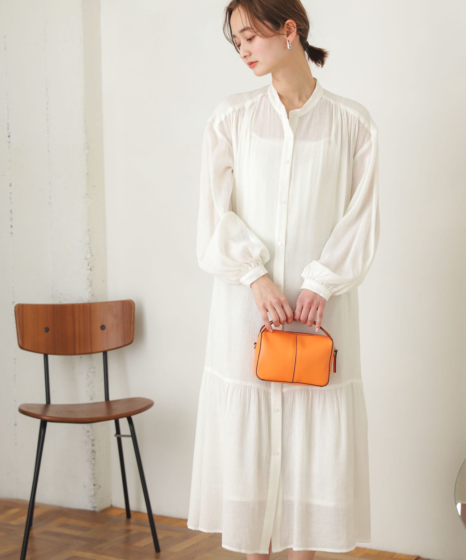 OFF WHITE