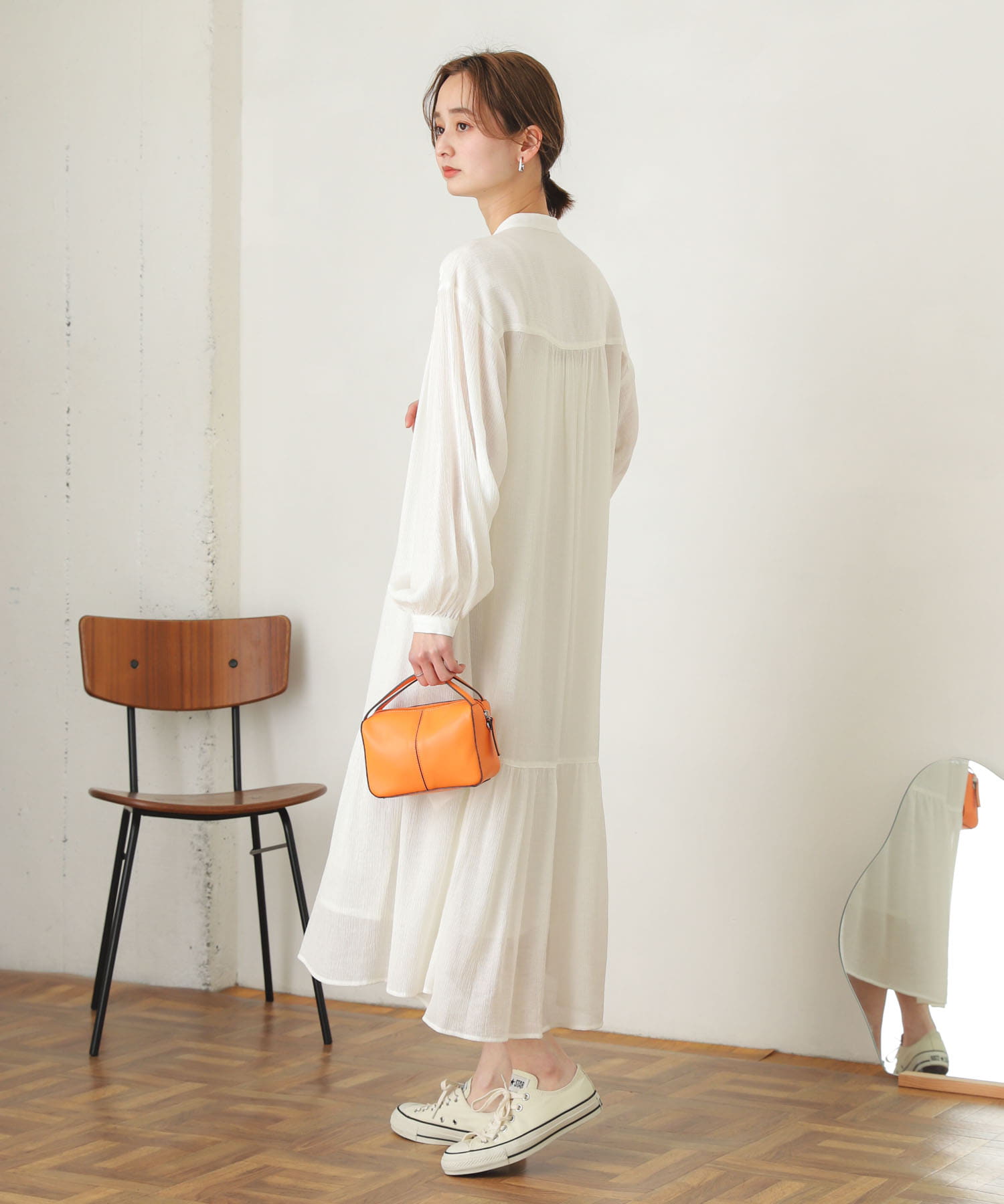 OFF WHITE