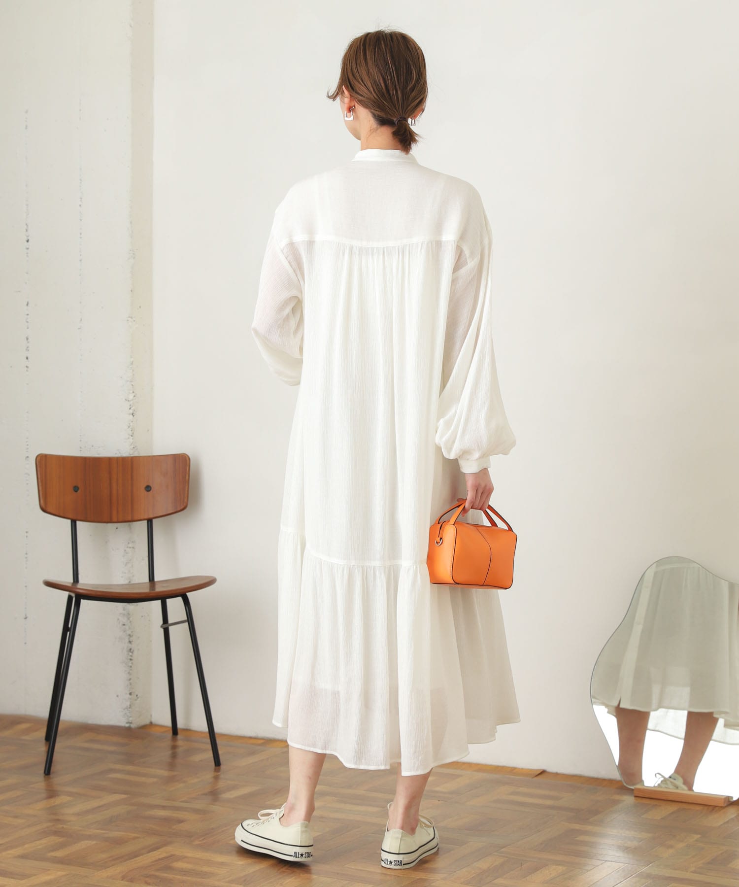OFF WHITE