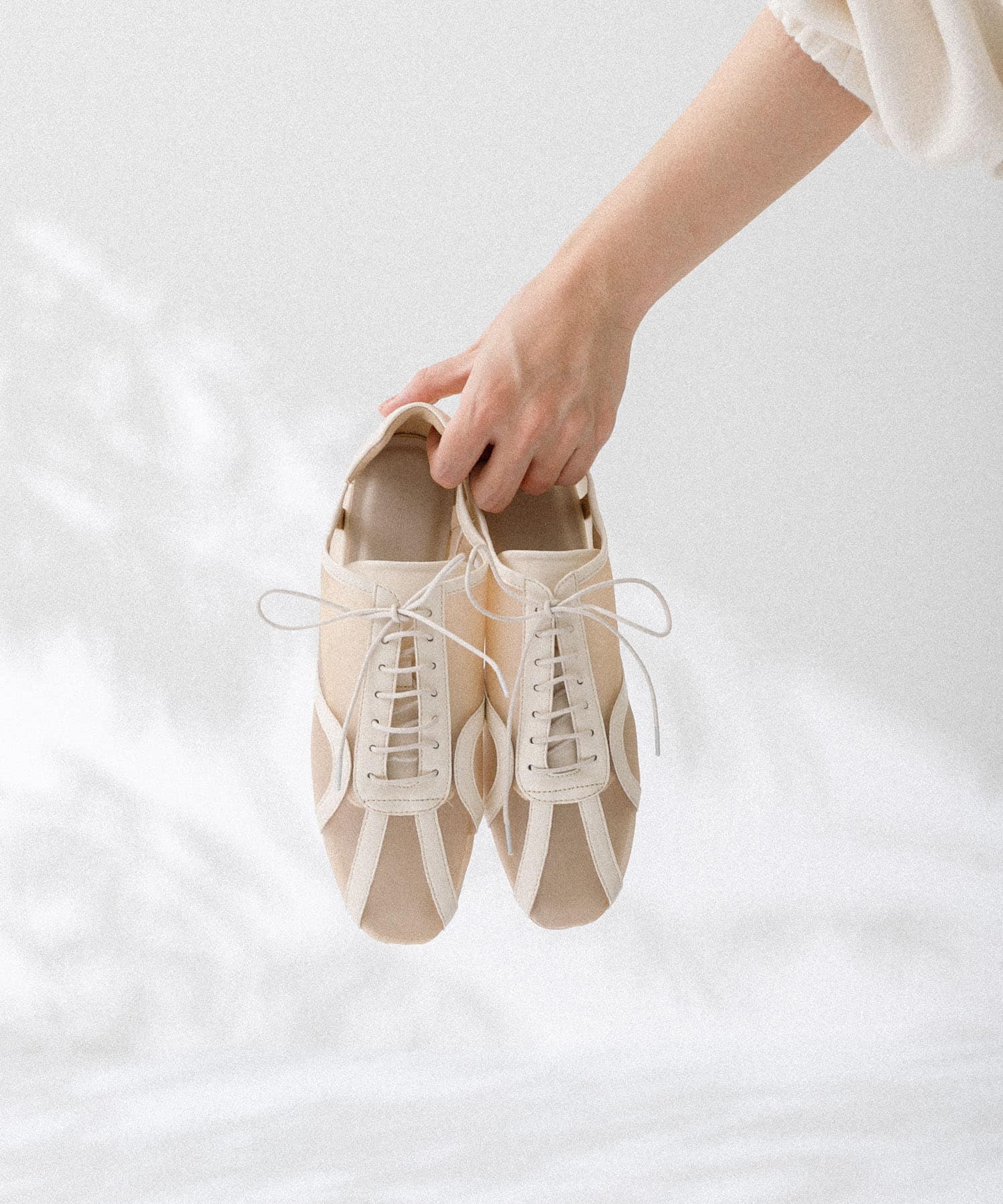 チュールスニーカー BEIGE S