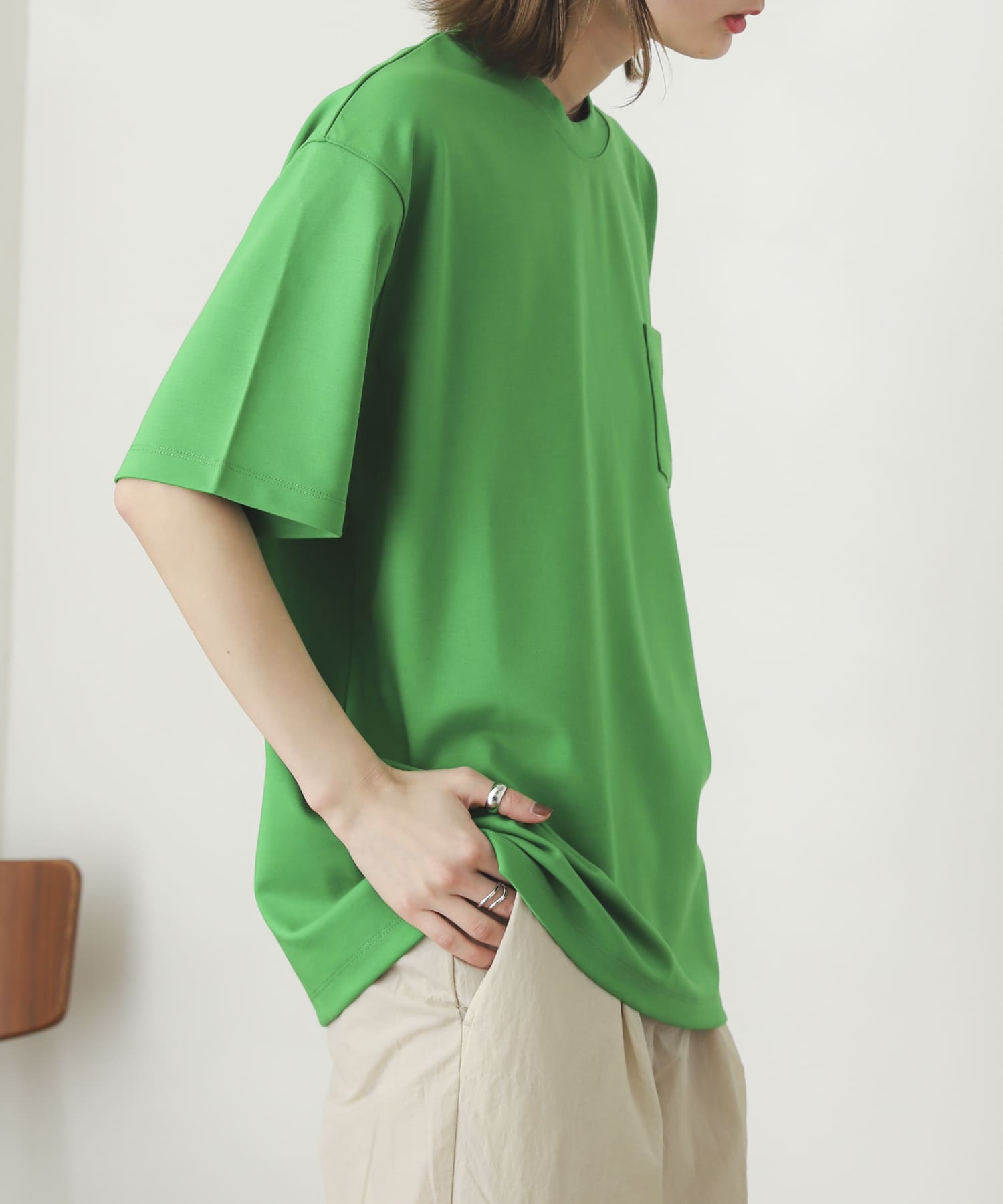 GREEN