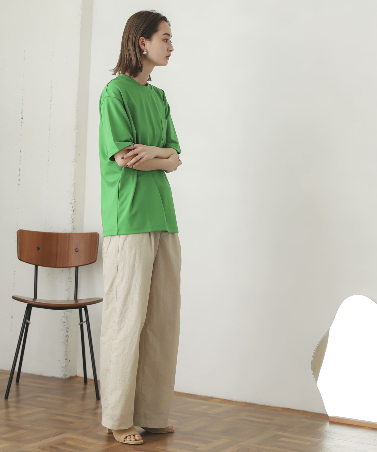 GREEN