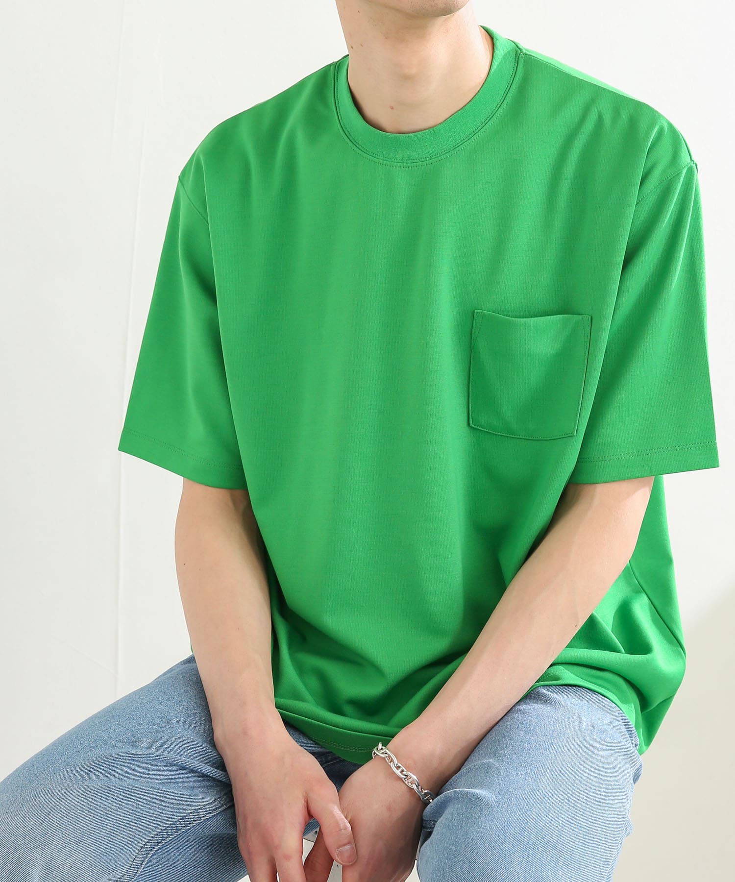 GREEN