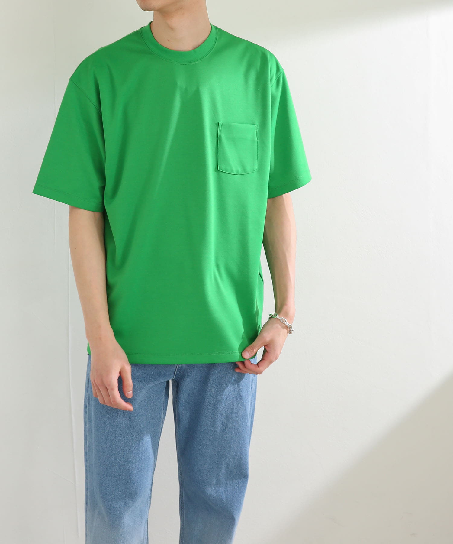GREEN