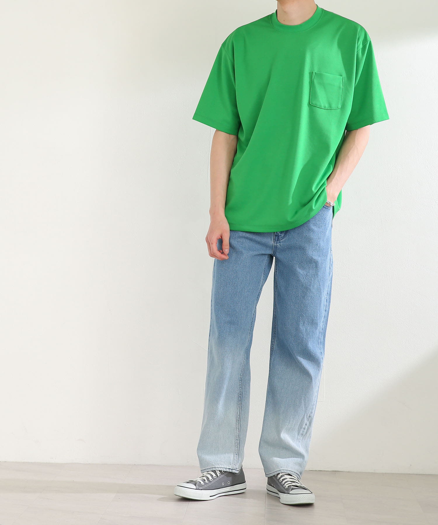 GREEN