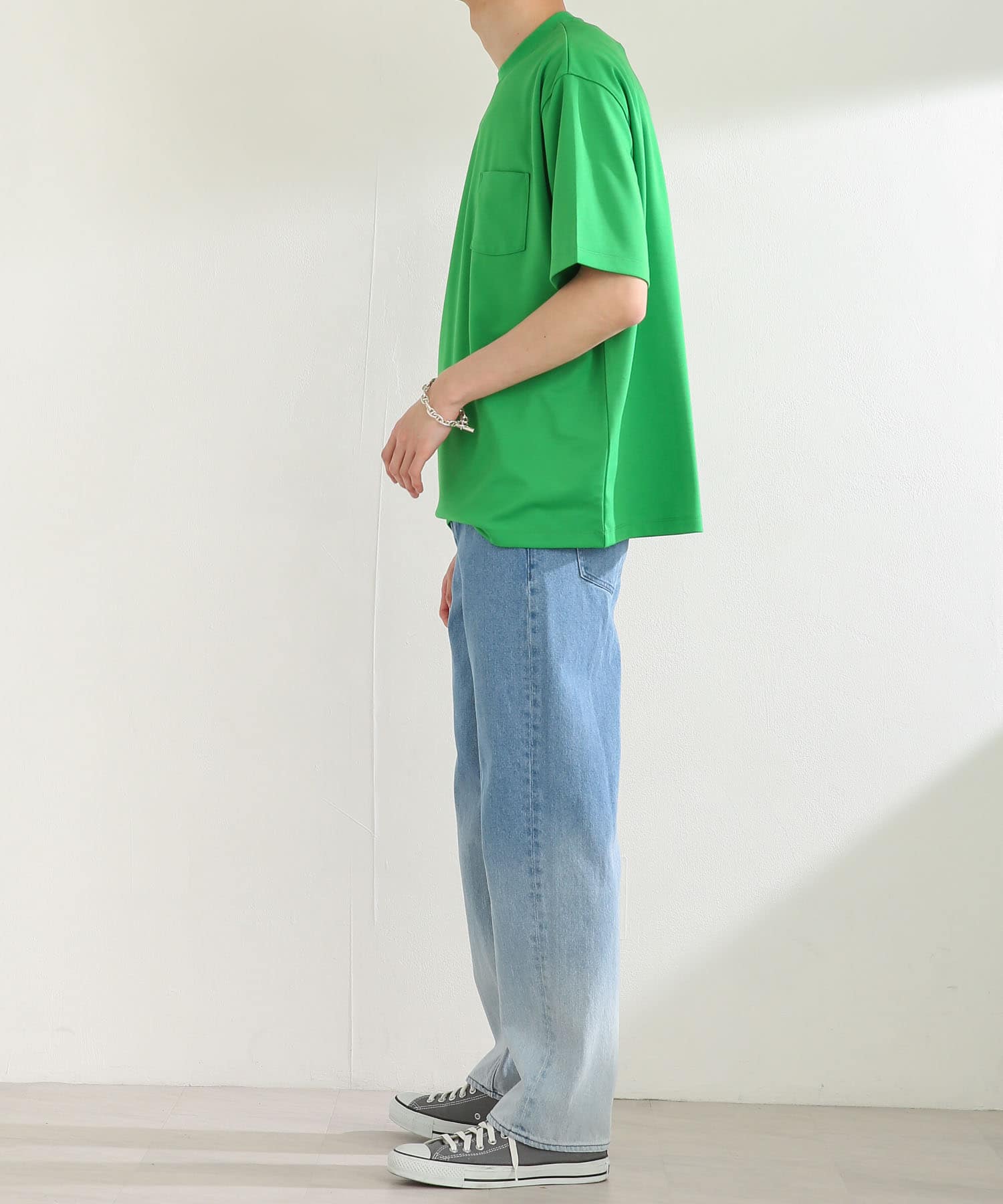 GREEN