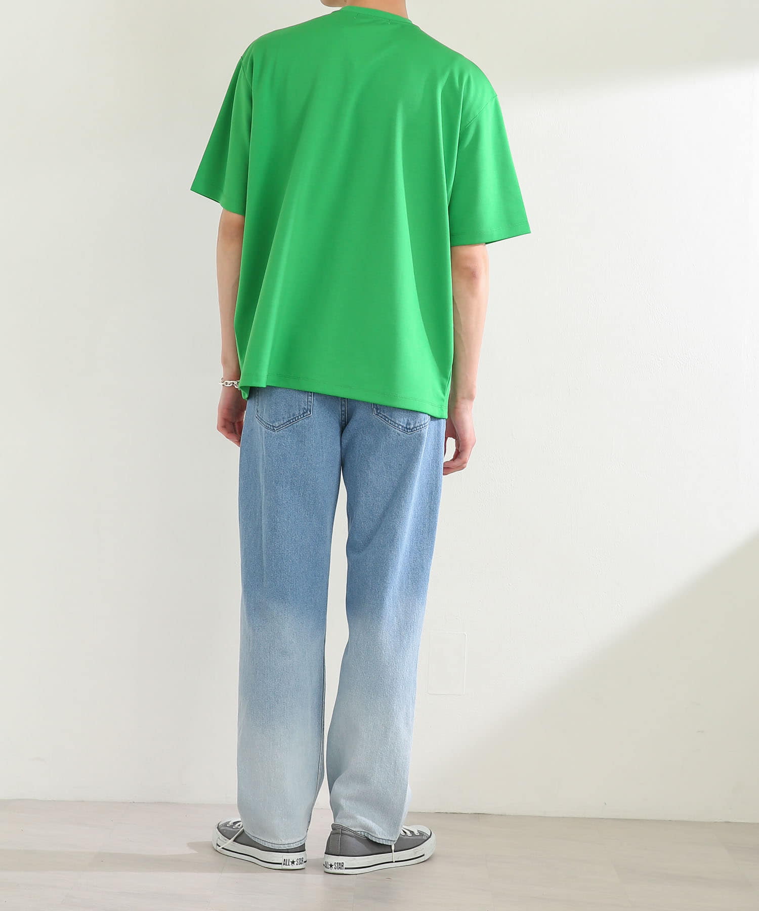 GREEN