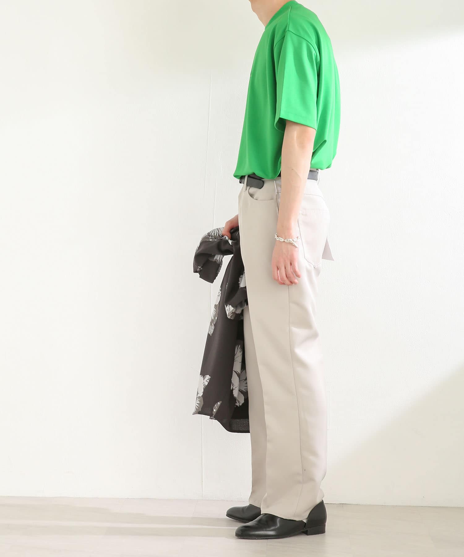 GREEN