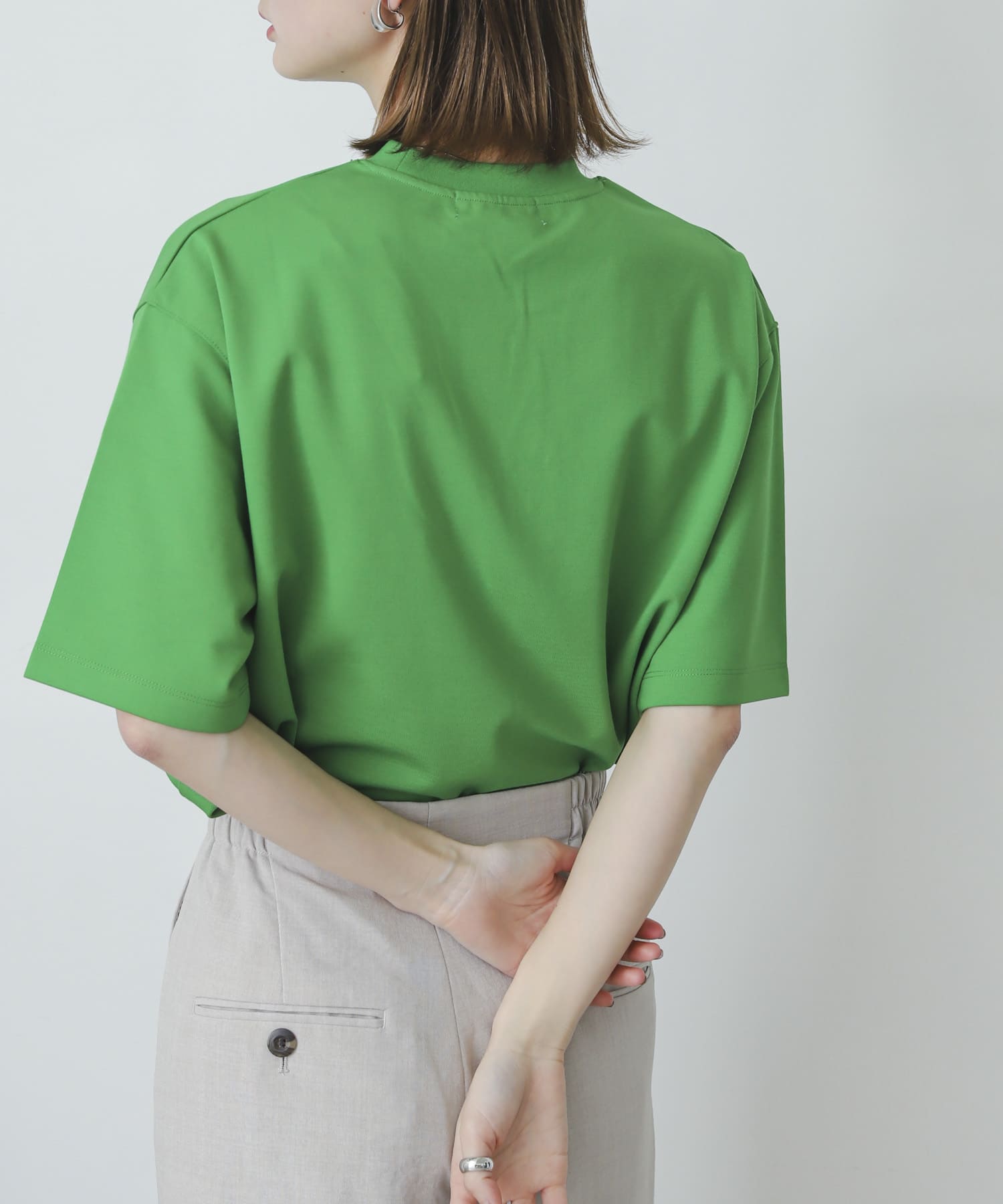 GREEN