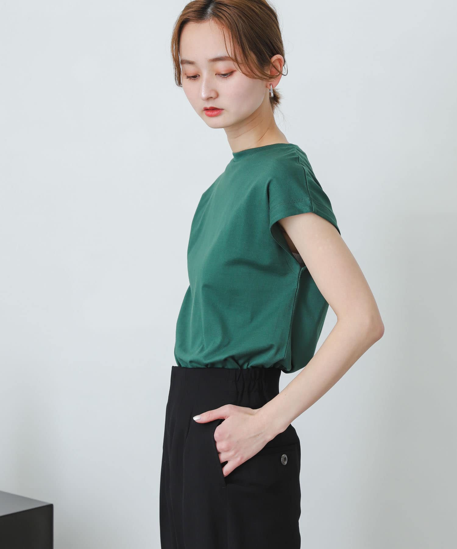 GREEN