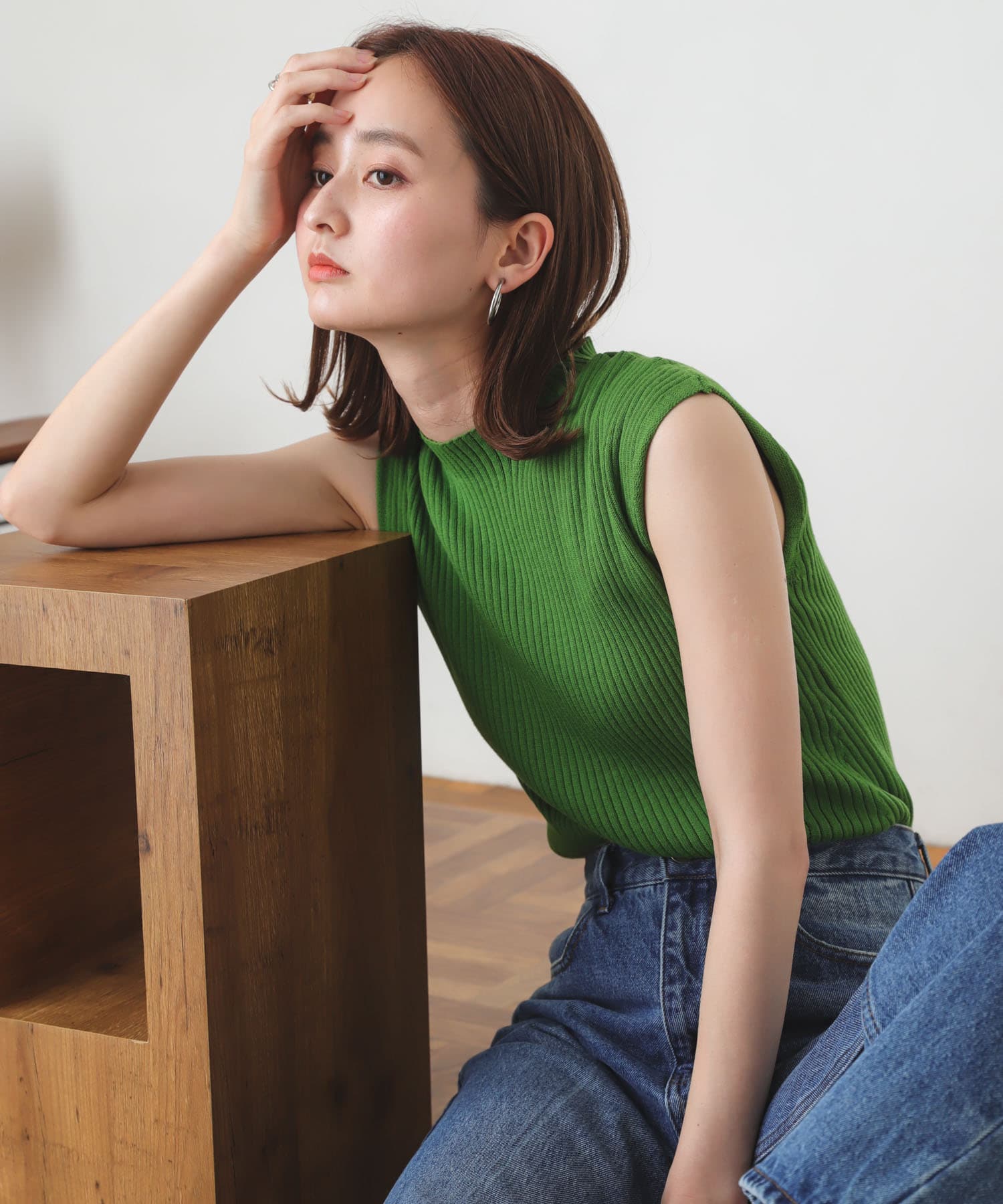 GREEN