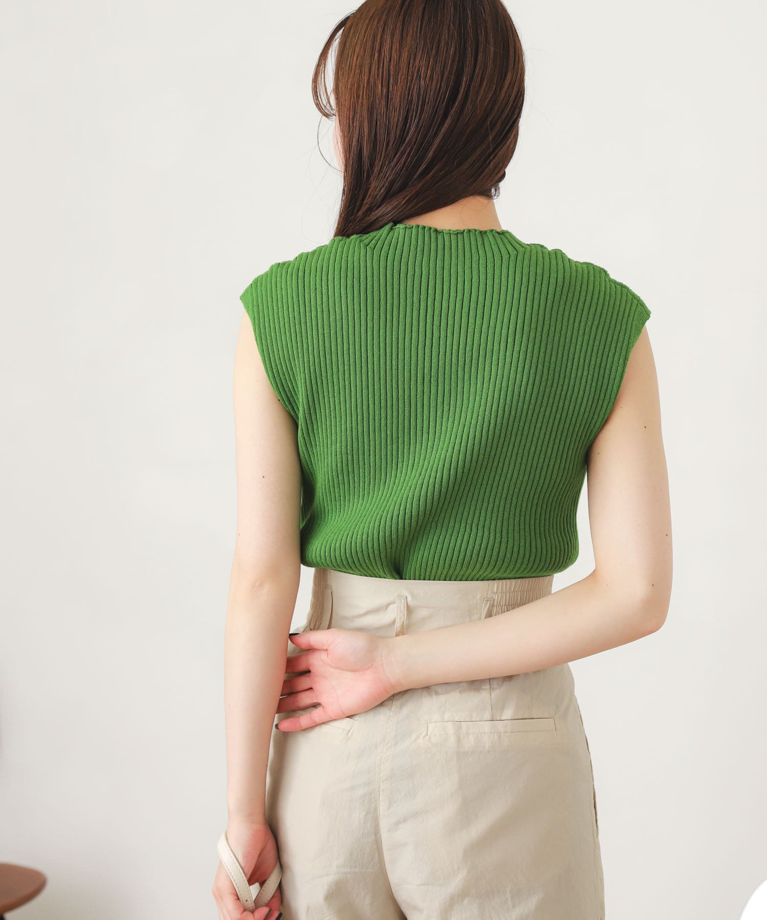 GREEN