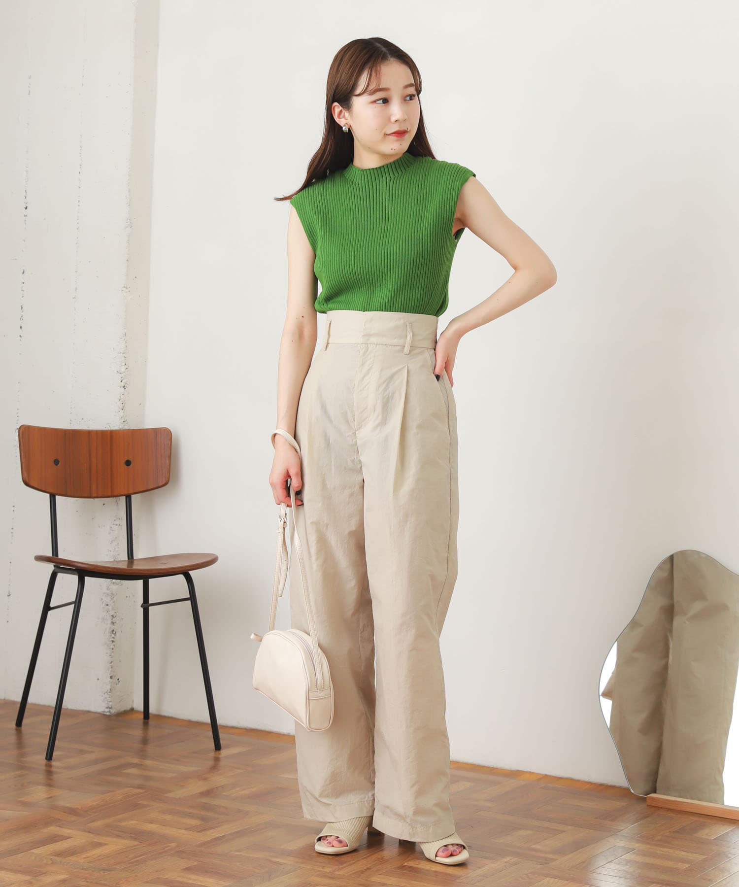 GREEN