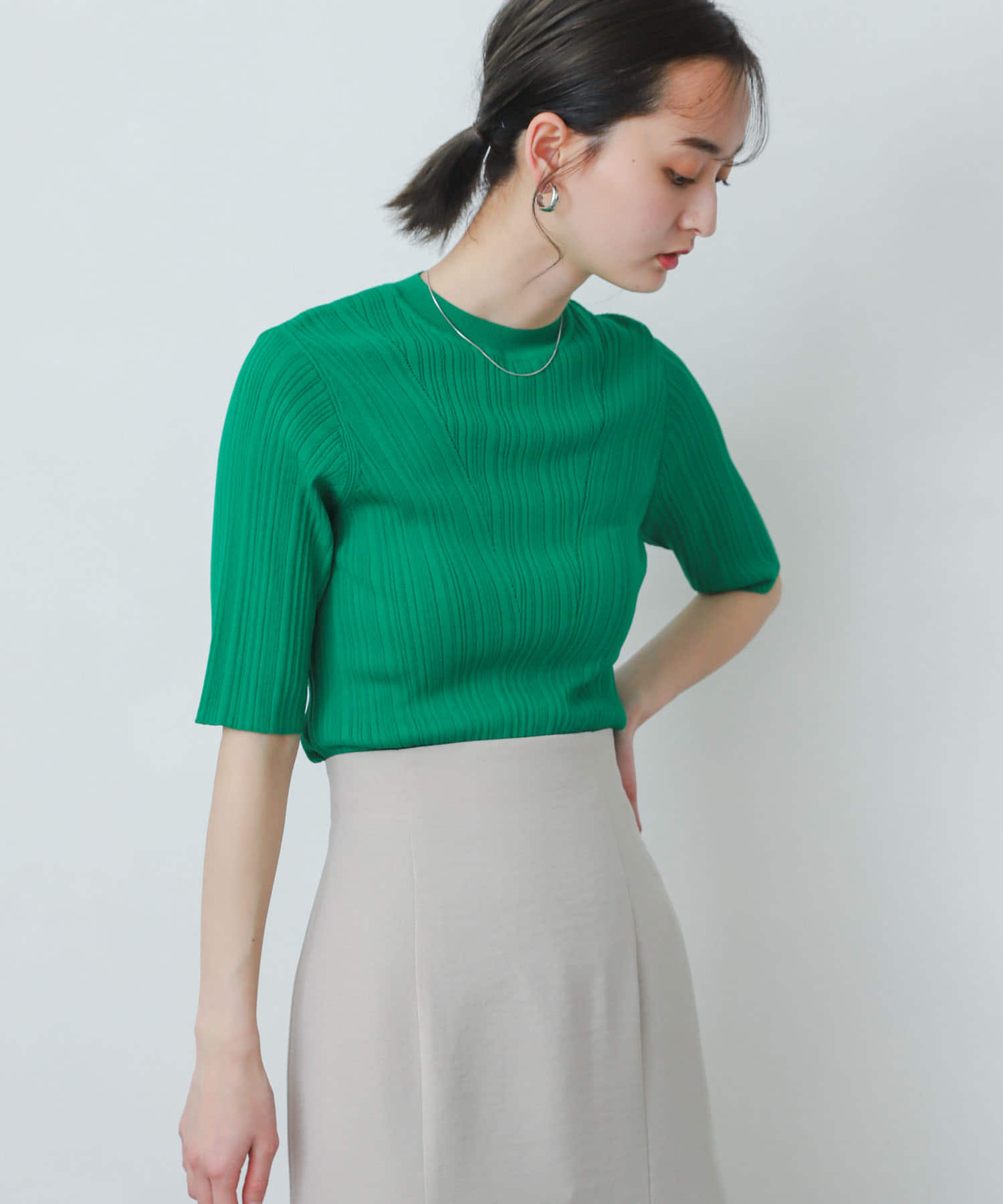 GREEN