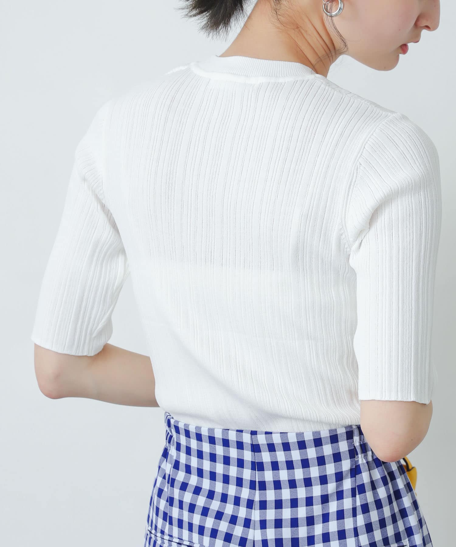 OFF WHITE
