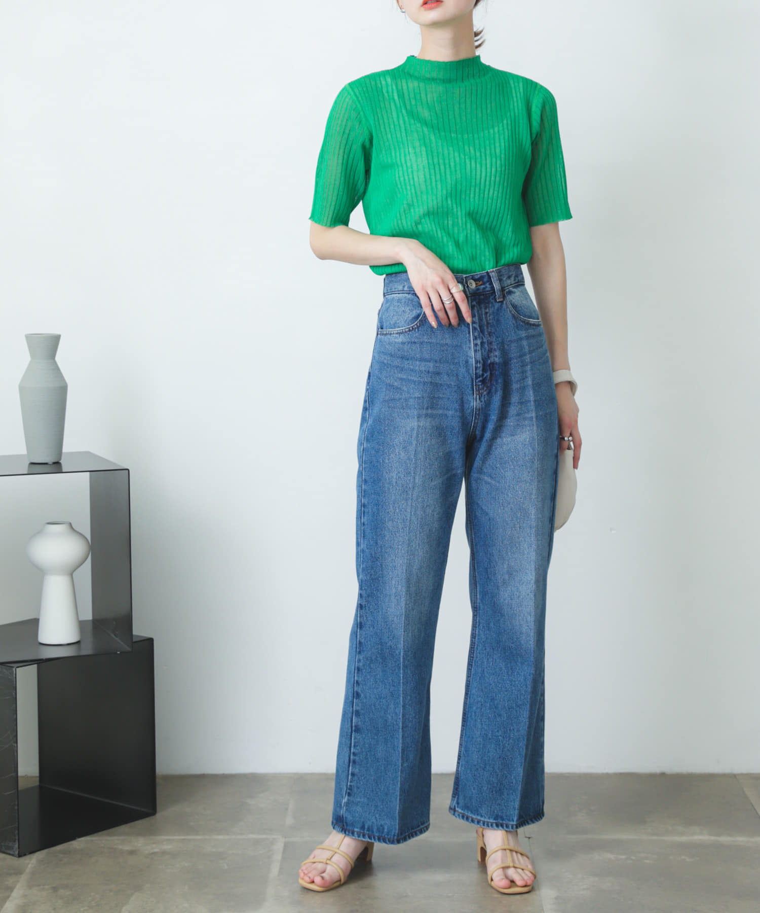 GREEN